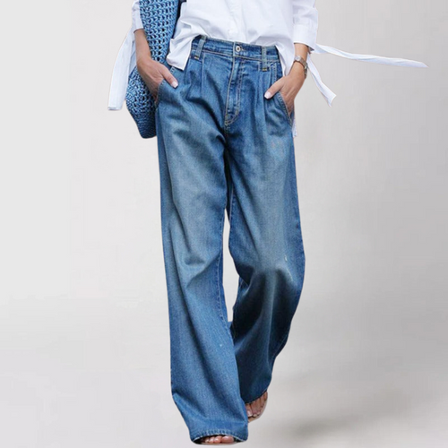 Amber – Trendy Wide-Fit Jeans for Stylish Comfort