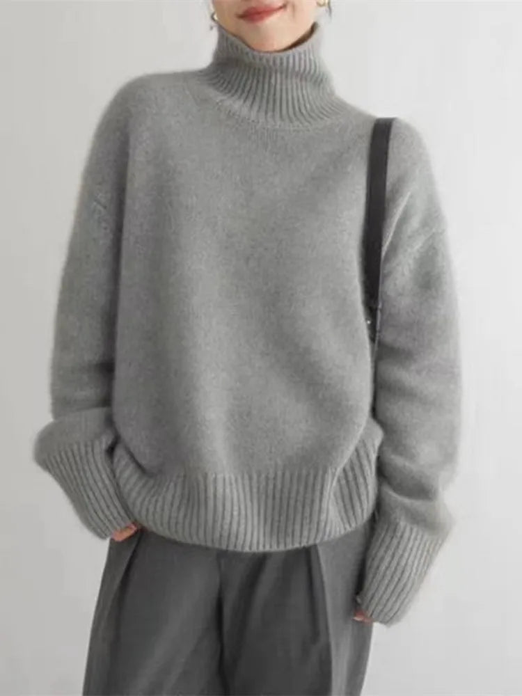 Risa | Elegant Cozy Turtleneck