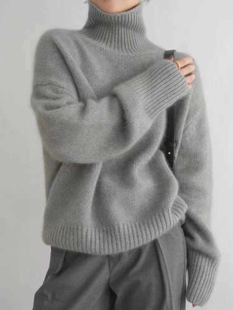 Risa | Elegant Cozy Turtleneck