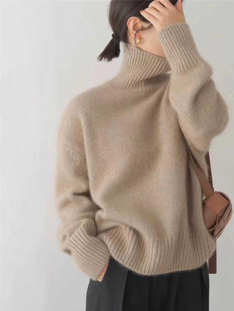 Risa | Elegant Cozy Turtleneck