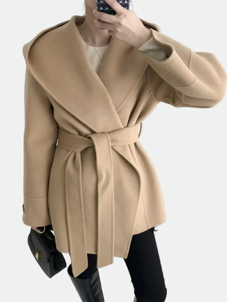Lyra Hooded Coat – Stylish & Cozy Outerwear