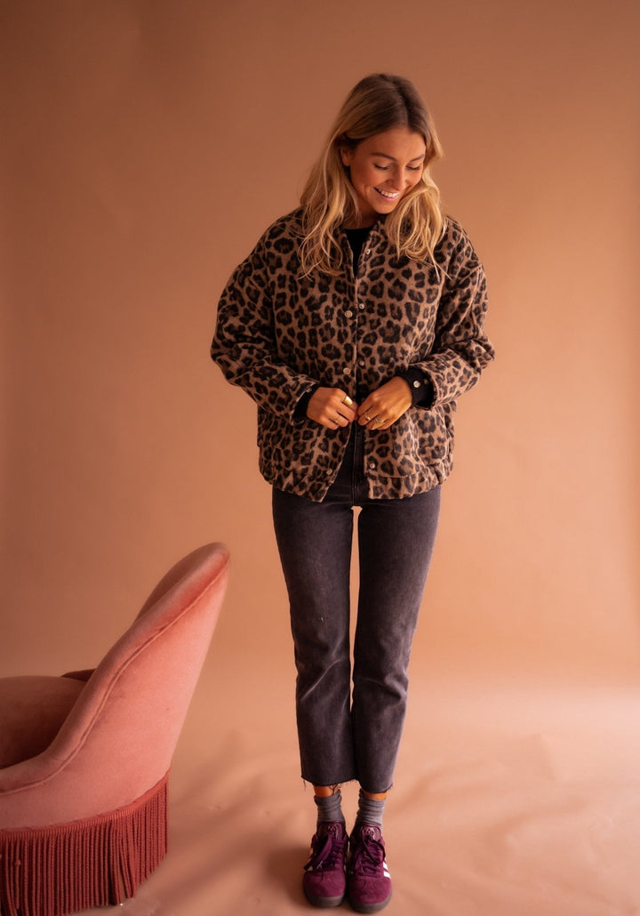 Stylish Women's Jacket – Trendy & Chic