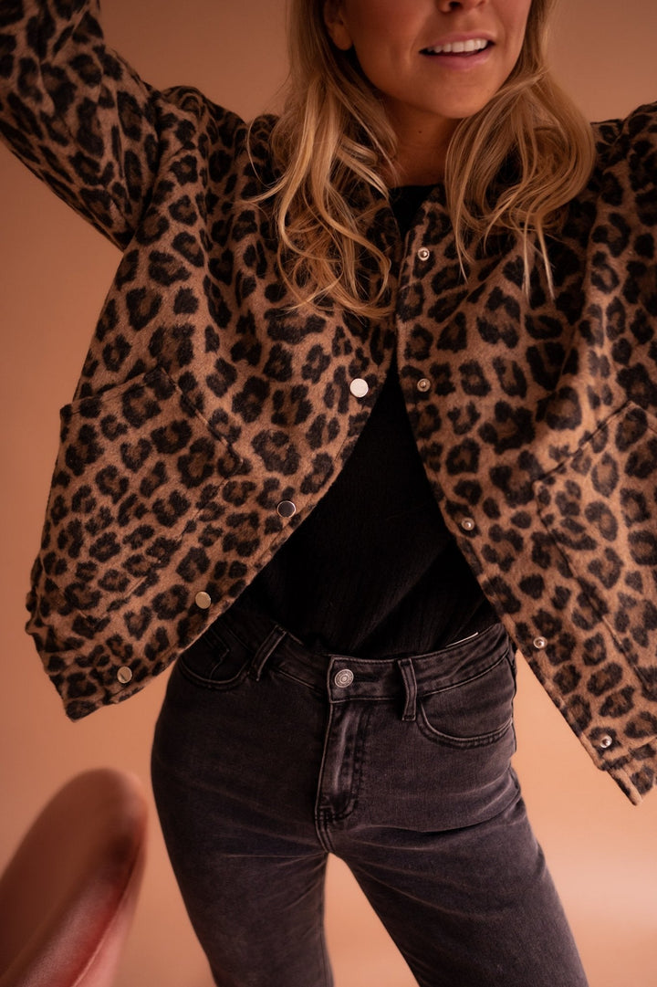 Stylish Women's Jacket – Trendy & Chic