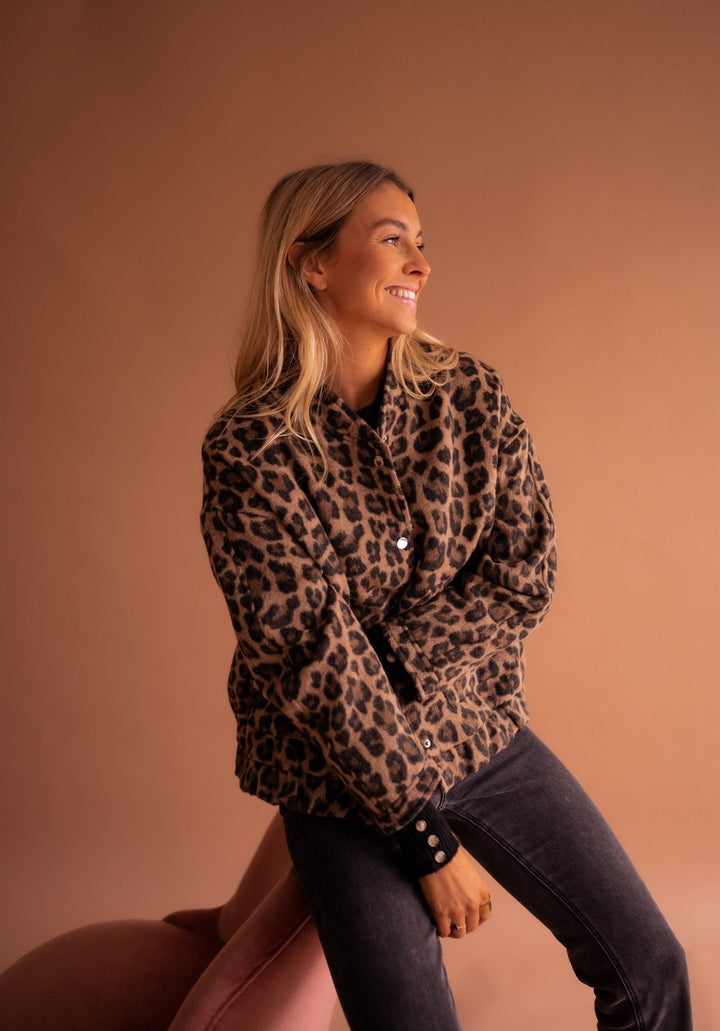Stylish Women's Jacket – Trendy & Chic