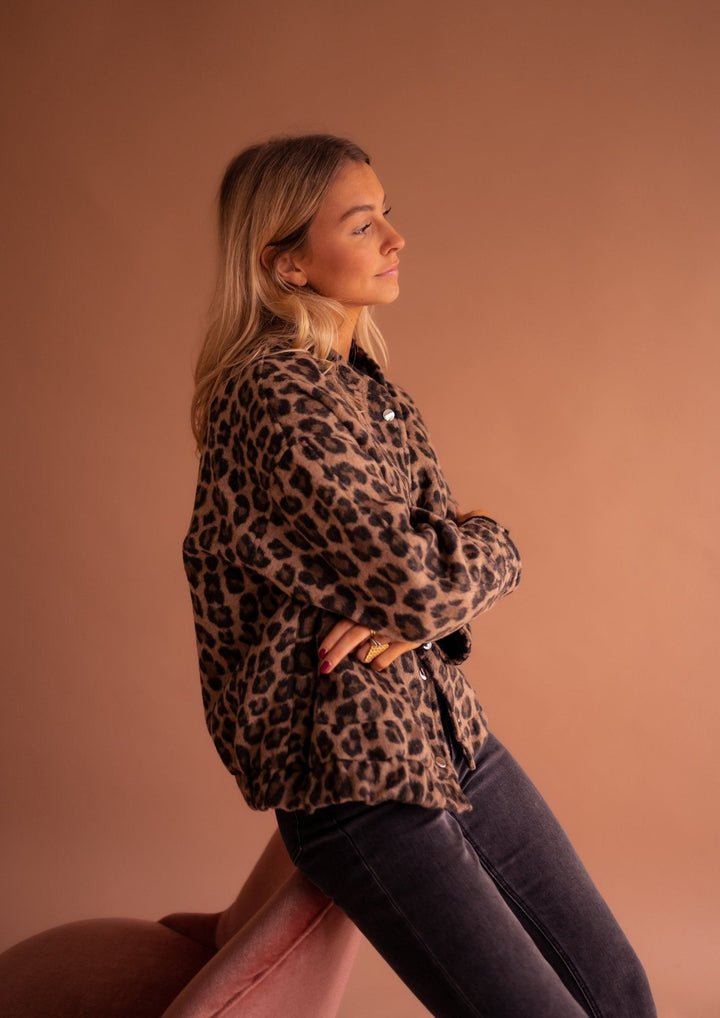 Stylish Women's Jacket – Trendy & Chic