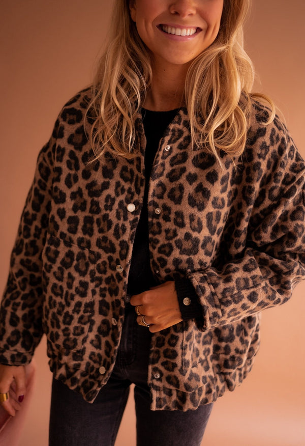 Stylish Women's Jacket – Trendy & Chic